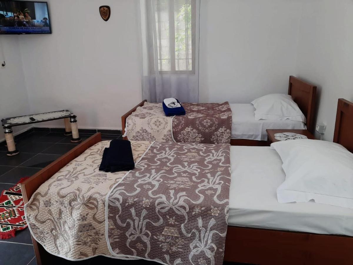 Guest House Noah&Kristel Berat Exterior photo