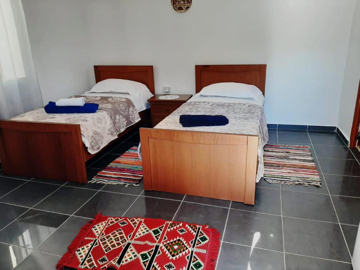 Guest House Noah&Kristel Berat Exterior photo