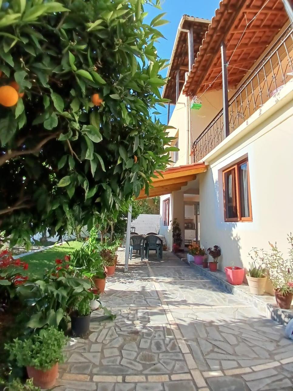 Guest House Noah&Kristel Berat Exterior photo