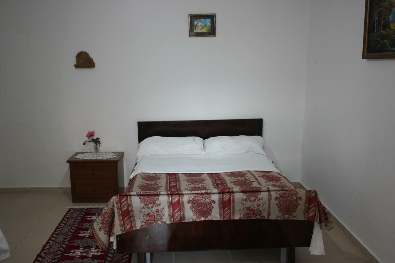 Guest House Noah&Kristel Berat Exterior photo