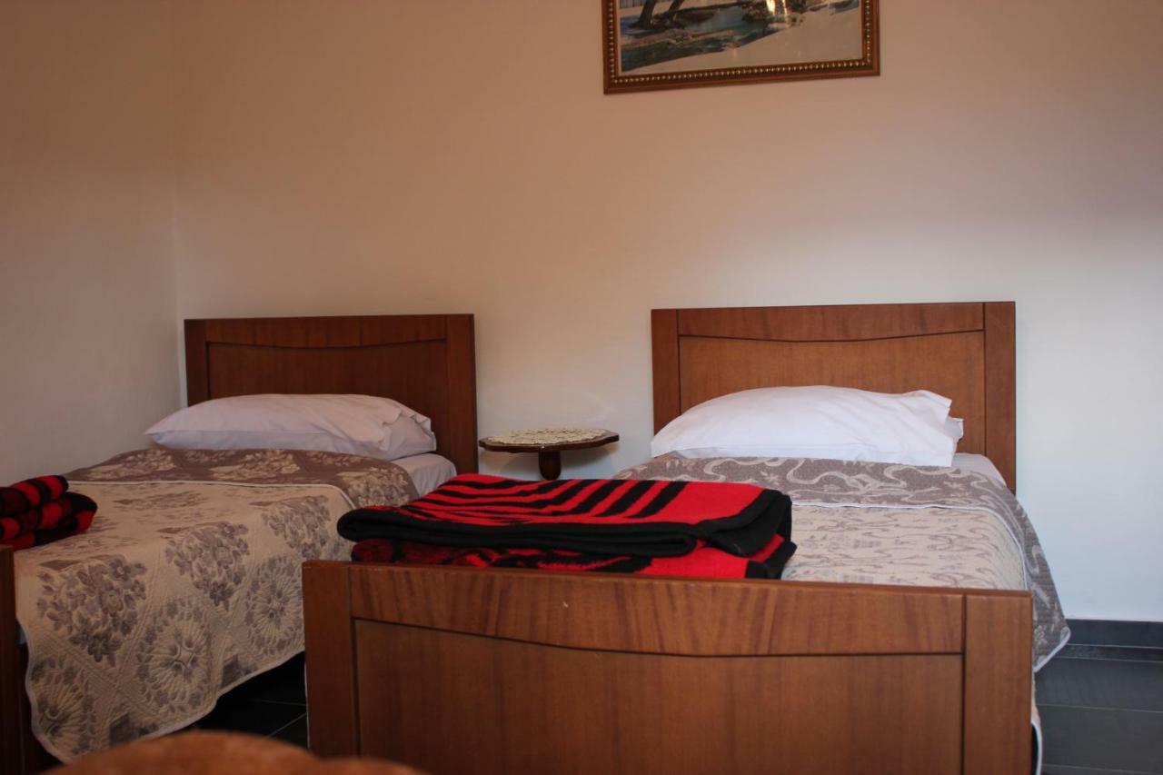 Guest House Noah&Kristel Berat Exterior photo