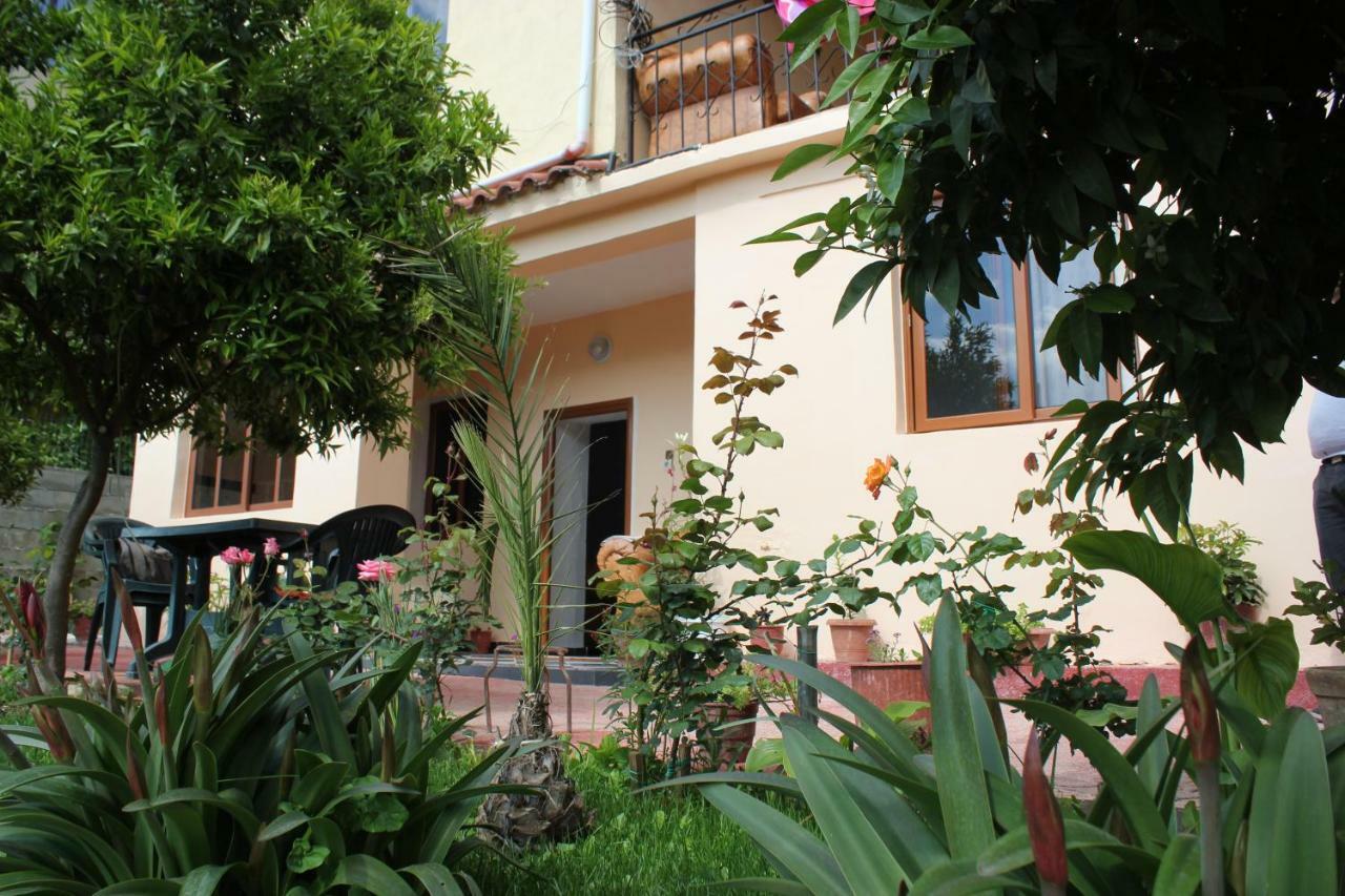 Guest House Noah&Kristel Berat Exterior photo