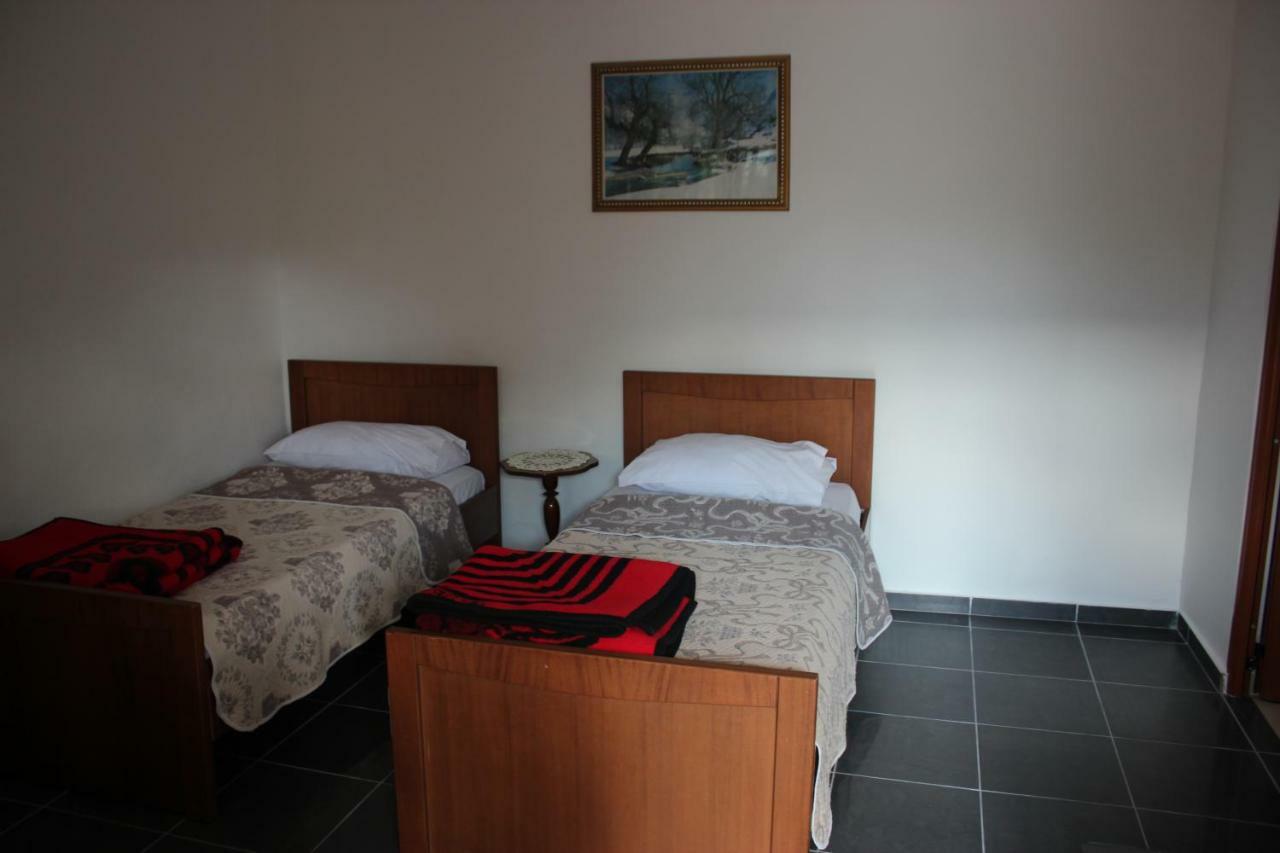 Guest House Noah&Kristel Berat Exterior photo
