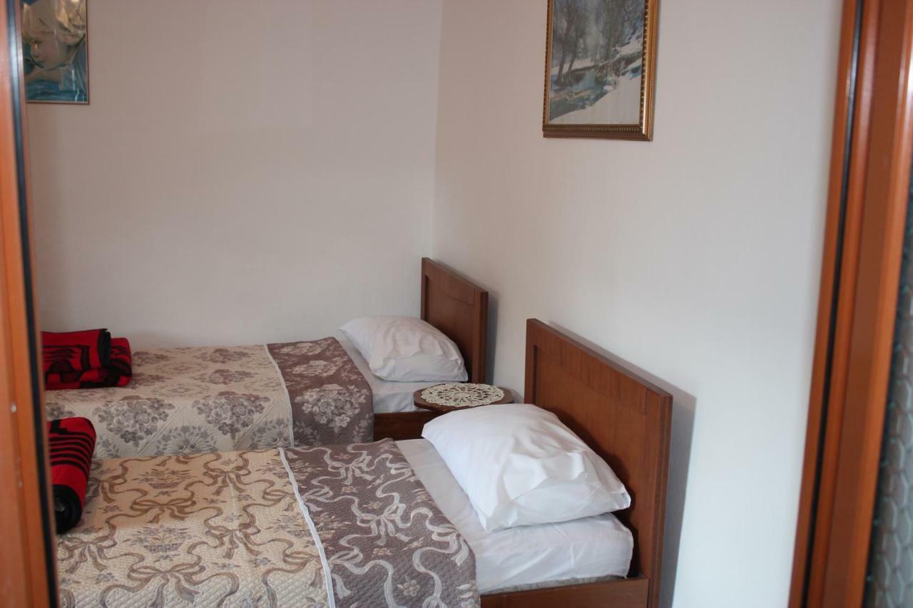 Guest House Noah&Kristel Berat Exterior photo