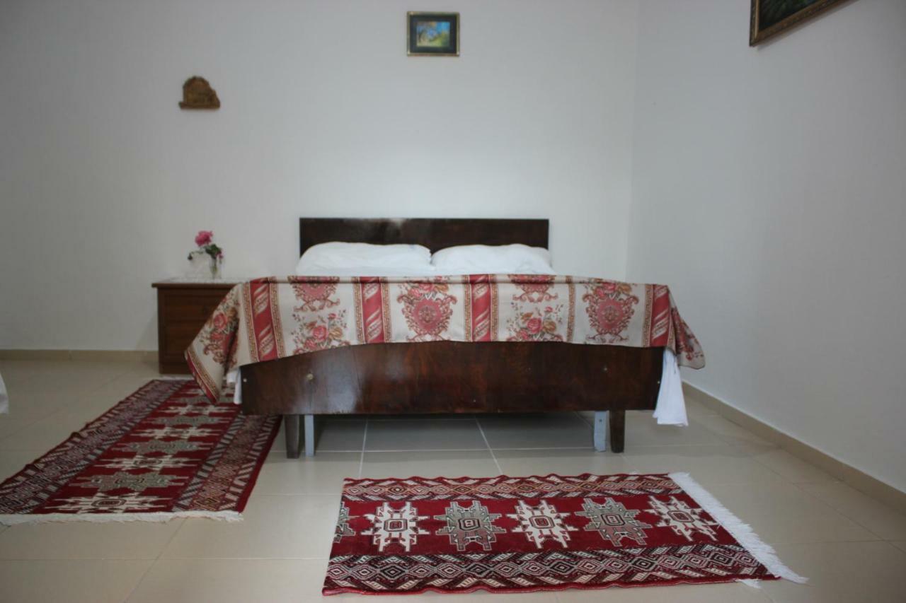Guest House Noah&Kristel Berat Exterior photo